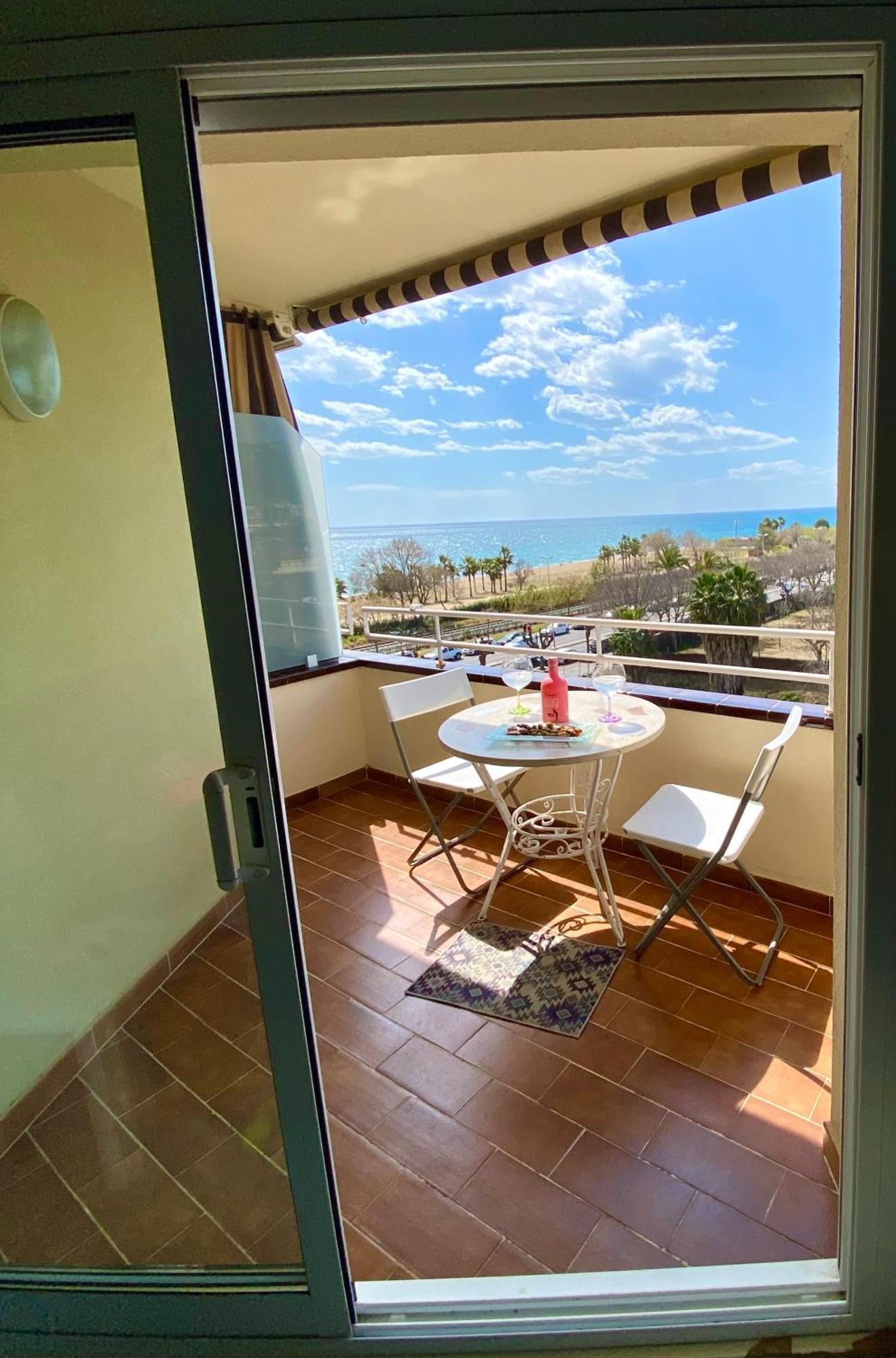 Apart. Pineda De Mar-Sea And Mountains Views Exterior photo